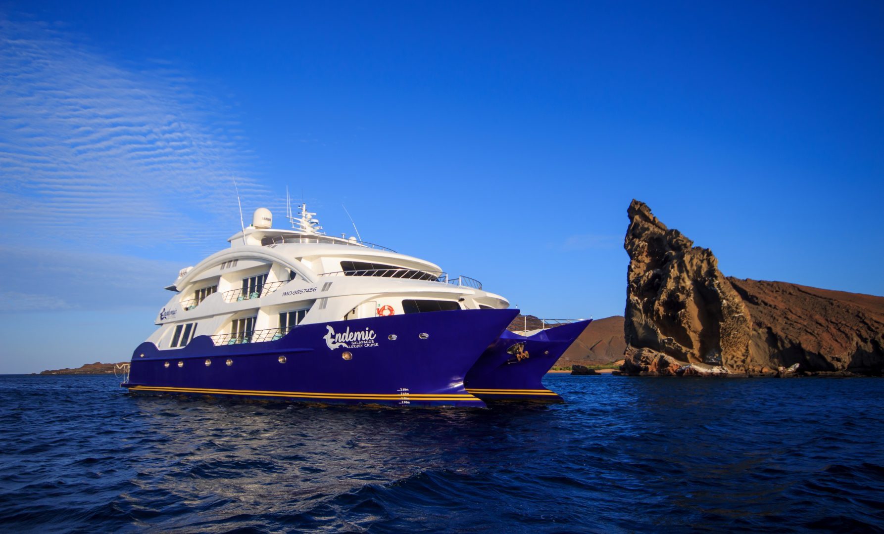Exploring Galapagos on the luxury catamaran Endemic