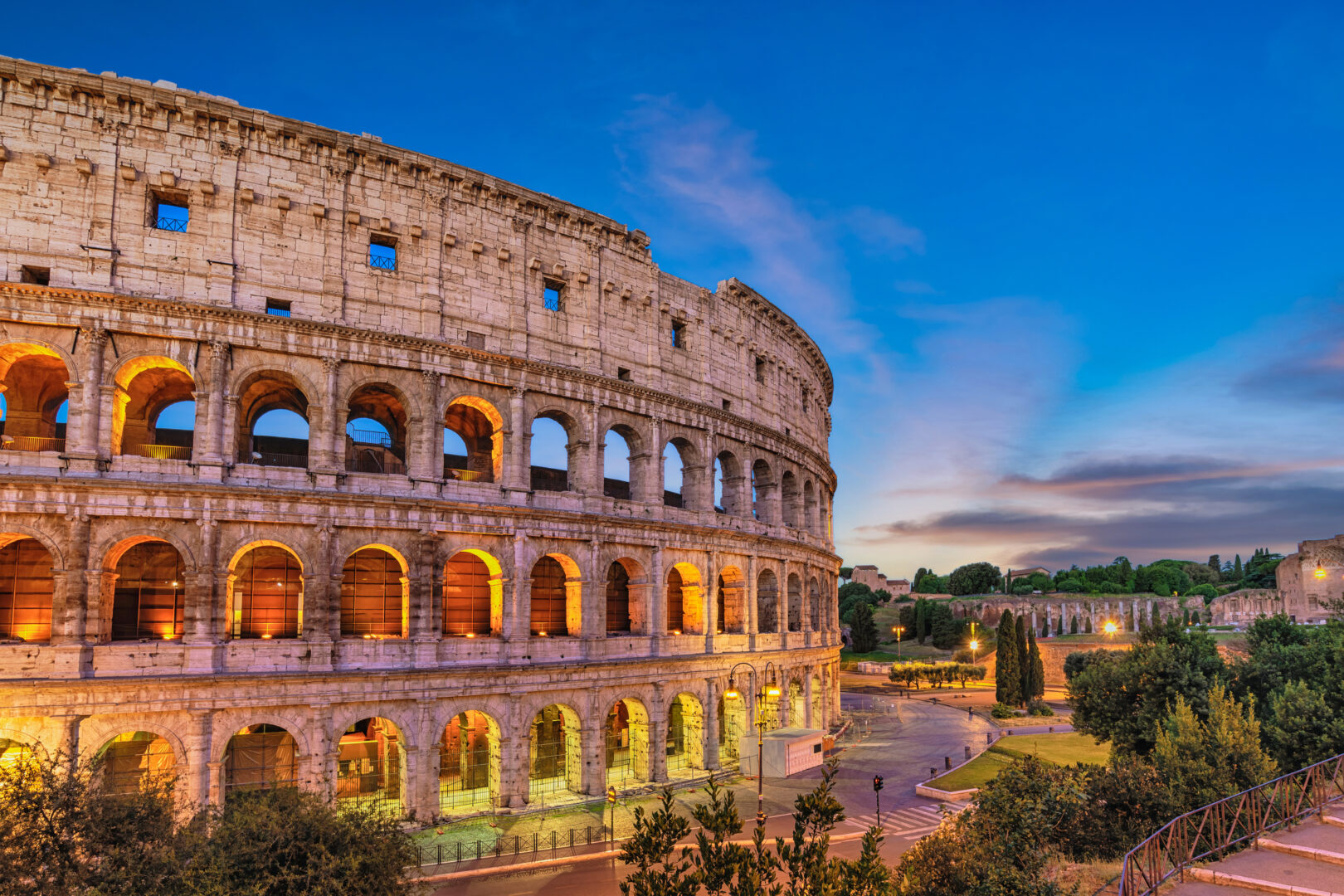 Italy_Rome at night, Colosseum