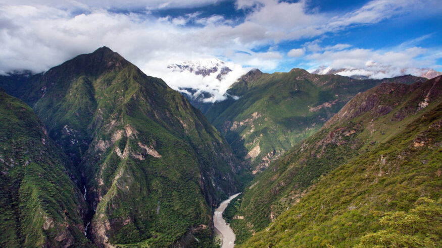 Rio Apurimac, Apurimac is upper part of the longist  and the largest Amazon river, view from Choquequirao trekking trail, Cuzco area, Peruvian Andes
