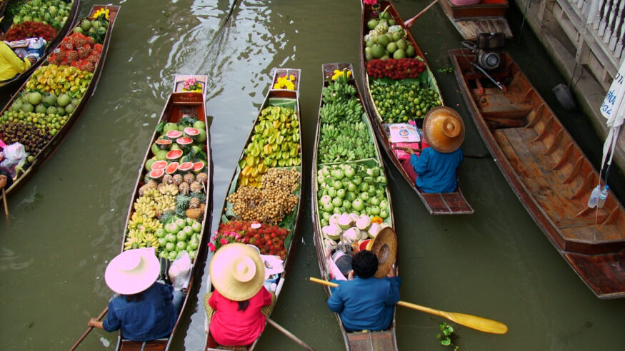 Floating Market in Bangkok 3